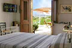 Camera-Mizar-porta sulla terrazza.